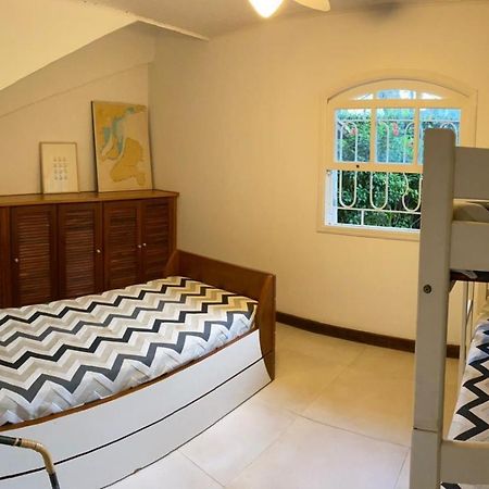 Casa Pereque 100 Metros Da Praia Ilhabela Ngoại thất bức ảnh